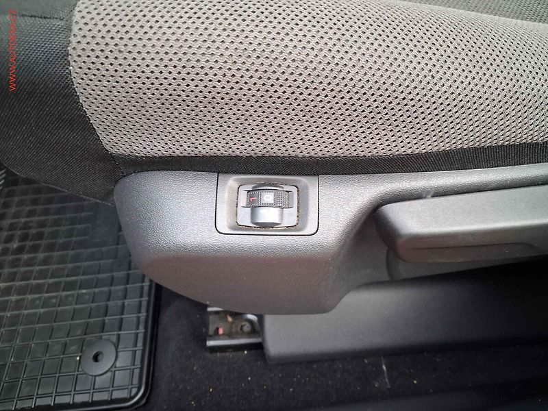 Citroën C3 Aircross (2018) 1.2 PT, 1.maj,ČR, AC, tempo - fotka 14 z 18