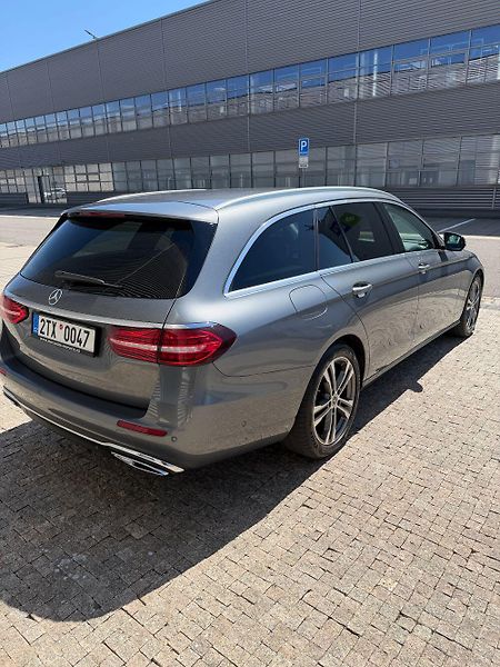 Mercedes-Benz Třídy E (2022) - fotka 4 z 55
