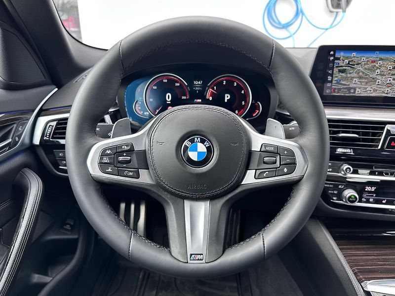 BMW Řada 5 540d xDrive M-Sport - fotka 10 z 29