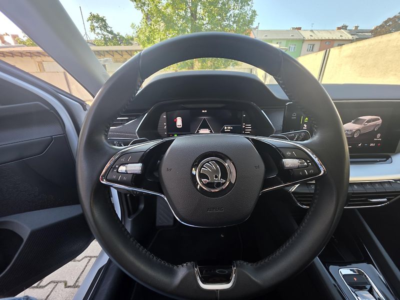 Škoda Octavia (2023) Combi Style 2,0 TDI 110 KW AUT - fotka 24 z 26