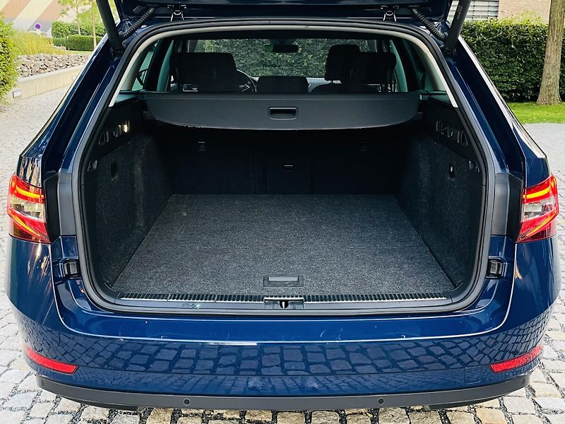 Škoda Superb 2.0TDI DSG TAŽNÉ NEZÁVISLE TOP - fotka 20 z 53