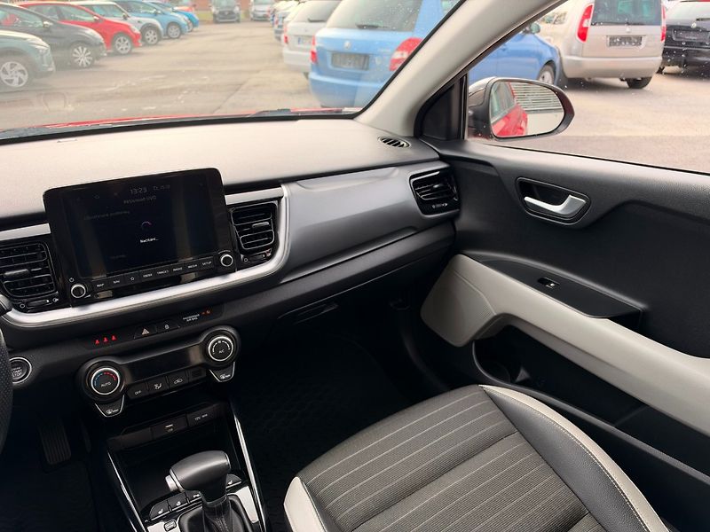 Kia Stonic (2020) 1.0 T-GDi,88 Kw Platinum - fotka 14 z 32