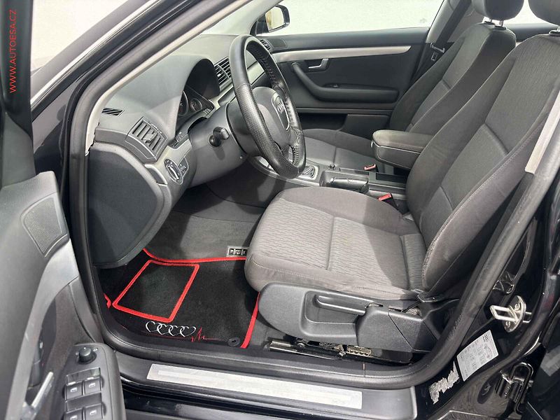 Audi A4 (2005) 2.0TDi, 2.maj, AC, tažné - fotka 9 z 14