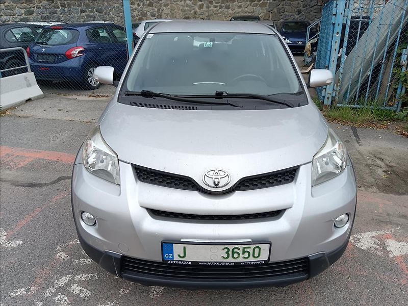 Toyota Urban Cruiser 1,4 D4D High AWD - fotka 1 z 25