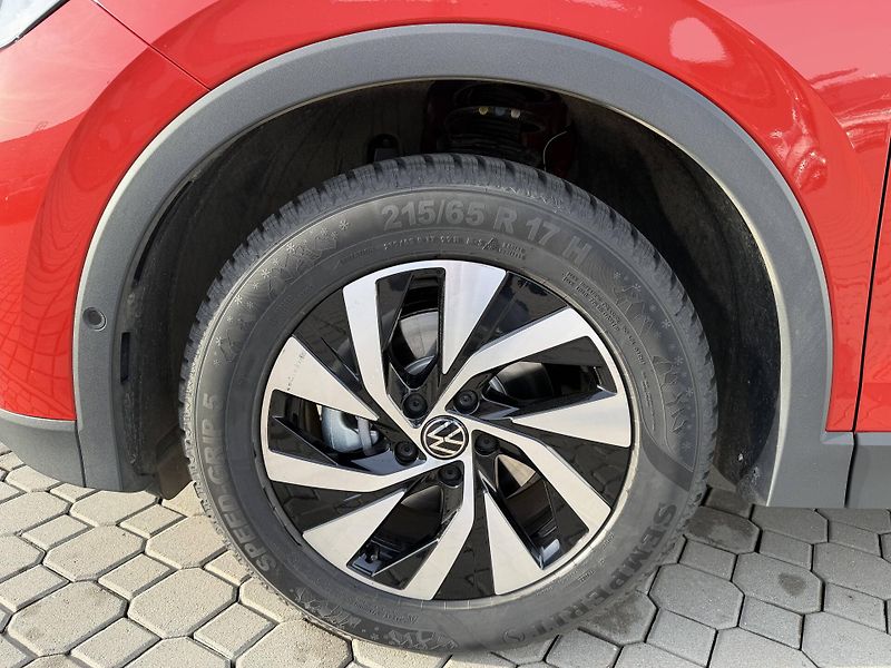 Volkswagen Tiguan (2025) People 7DSG mHEV 1,5eTSI - fotka 10 z 24