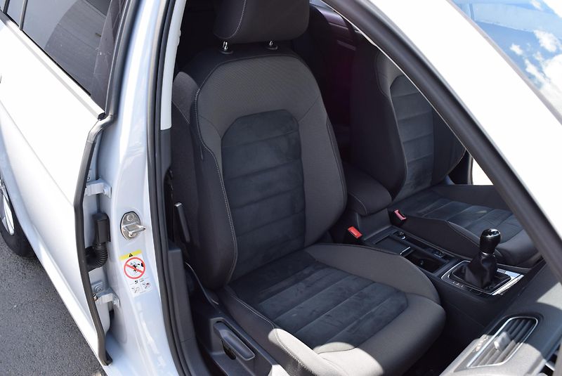 Volkswagen Golf Variant (2018) 1.4TSI 92kw CLBMT TAŽ NAVI APP - fotka 35 z 44