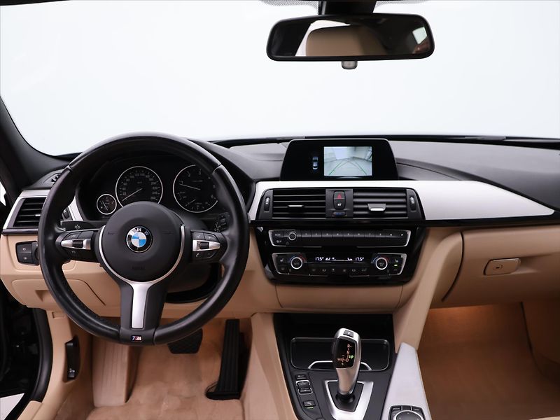 BMW Řada 3 2,0 318d M Sport Aut. CZ DPH - fotka 26 z 34
