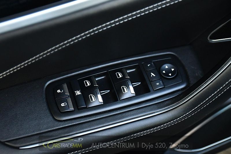 Maserati Levante 3.0D ČR Q4 H/K ACC VZDUCH - fotka 23 z 56