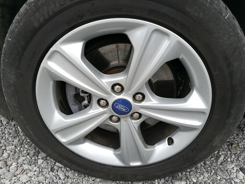 Ford Kuga 2,0 TDCi - fotka 20 z 21
