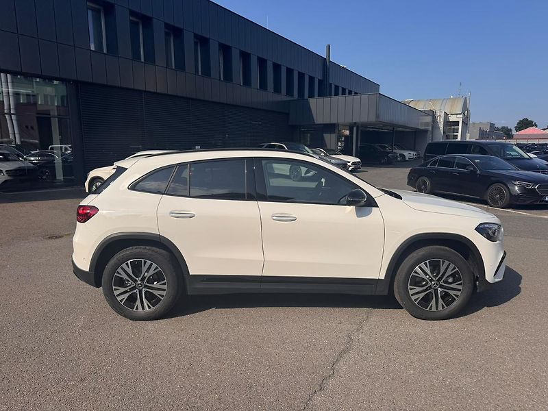 Mercedes-Benz GLA (2026) 200 d 4MATIC - fotka 8 z 22