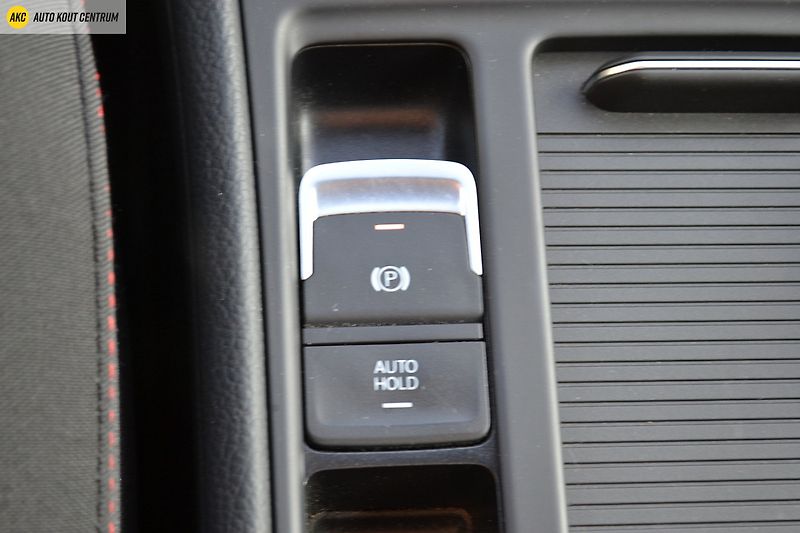 Volkswagen Golf VII    2.0TSI -162KW   GTI - fotka 20 z 39