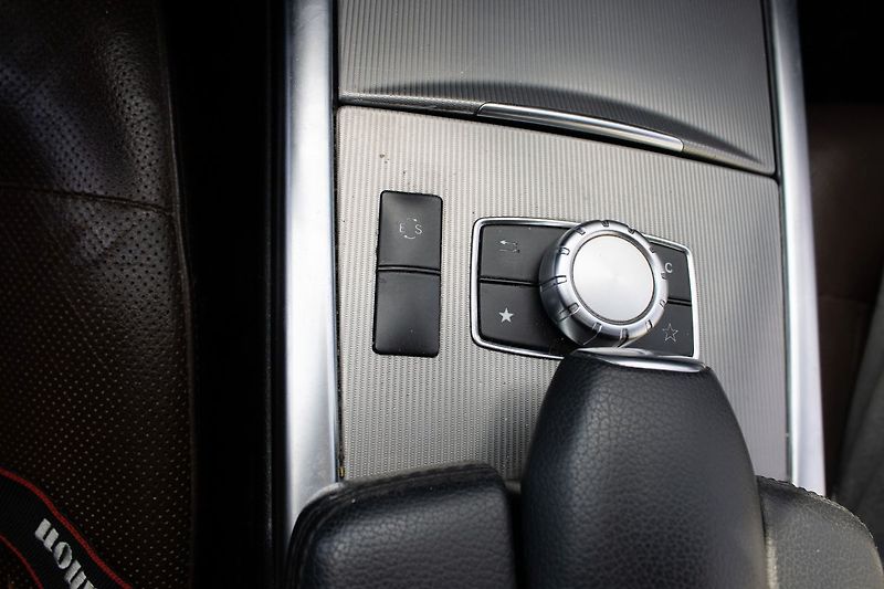 Mercedes-Benz Třídy E AMG paket, 100% stav. - fotka 25 z 45