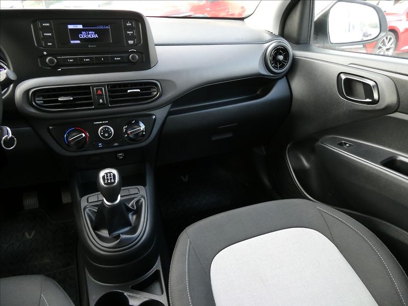 Hyundai i10 1,0 MPi 50kW Classic,tempomat - fotka 27 z 40