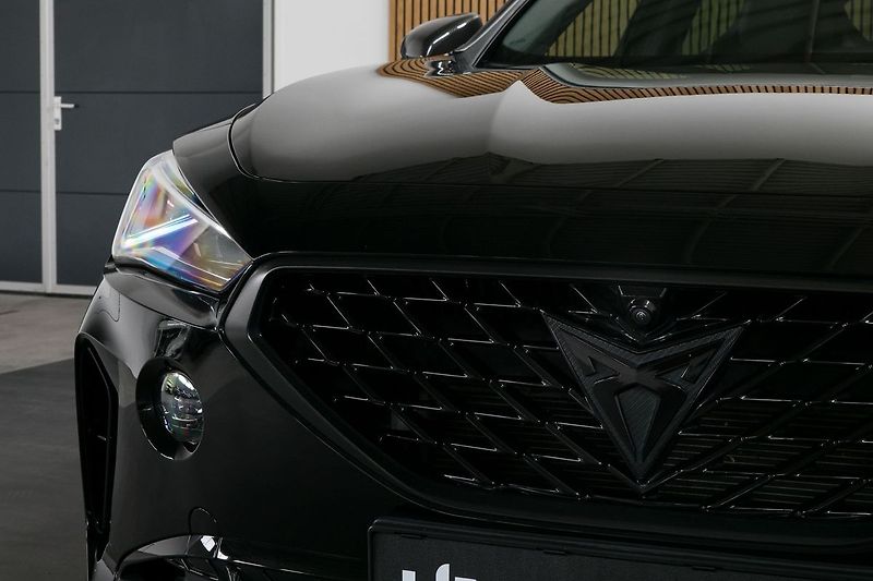 Cupra Formentor VZ5 2.5TSI 287kW Sabelt Beats - fotka 7 z 37
