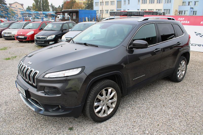 Jeep Cherokee (2018) 2,2 MJT 4X4 LIMITED KŮŽE NAVI  - fotka 3 z 22