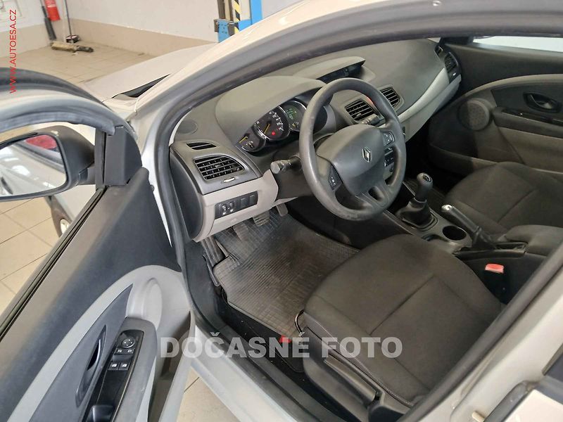 Renault Mégane (2010) 1.6 16V - fotka 3 z 3