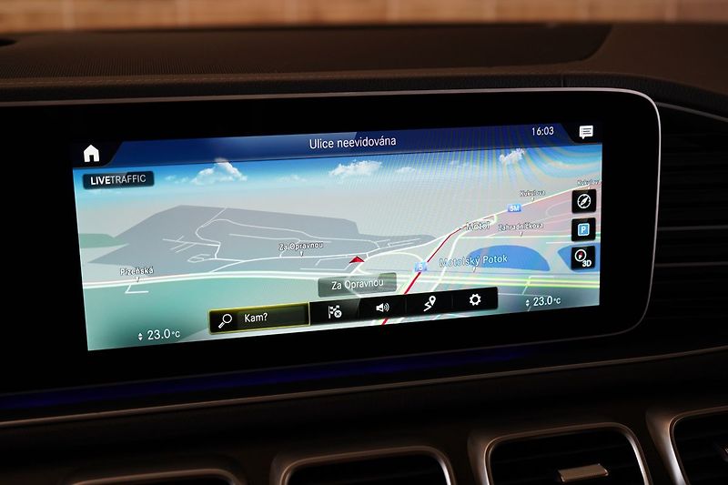 Mercedes-Benz GLE 53 AMG, Masáž, Ventilace, HUD - fotka 37 z 50