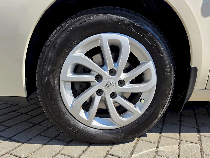 Renault Fluence (2013) 1,6DCI 96KW - fotka 21 z 24