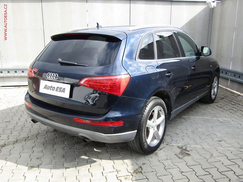 Audi Q5 (2009) 2.0 TFSi quattro, S-line - fotka 4 z 18