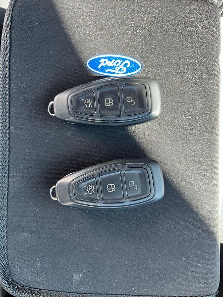 Ford Kuga 1.6, 134kW, Automat, 4x4 Titan - fotka 24 z 24
