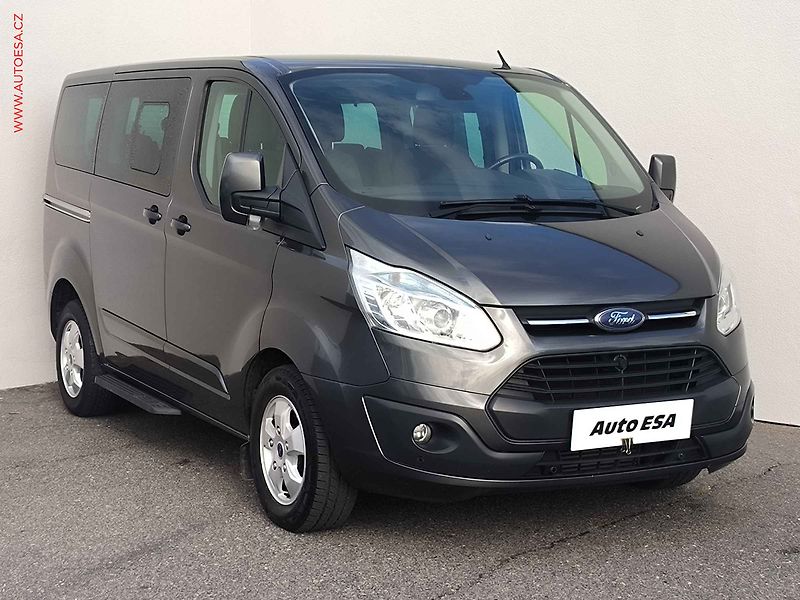 Ford Tourneo Custom (2015) 2.2TDCi, 2.maj, LIMITED - fotografie inzerátu