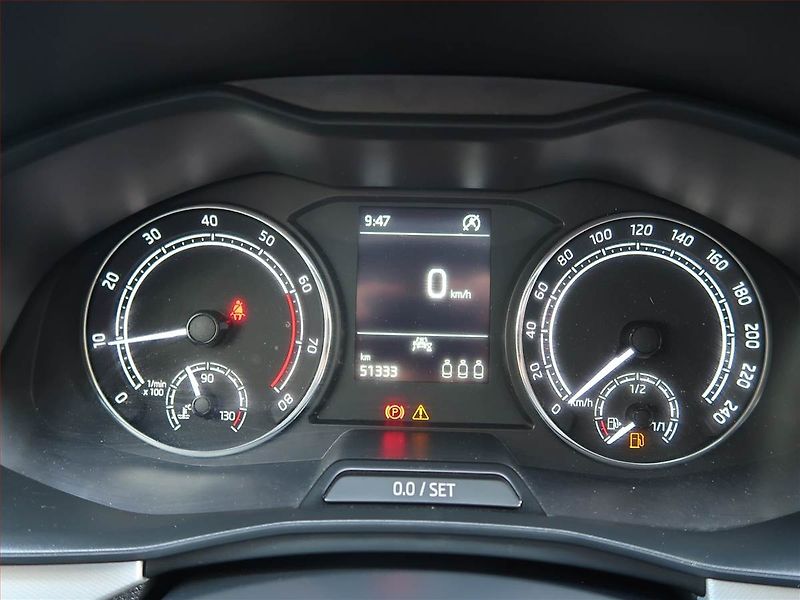 Škoda Kamiq (2021) Ambition 1.0 TSI, Tempomat - fotka 11 z 19
