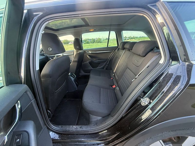 Škoda Octavia 2,0 TDI SCOUT 4X4 DSG TZ - fotka 13 z 18