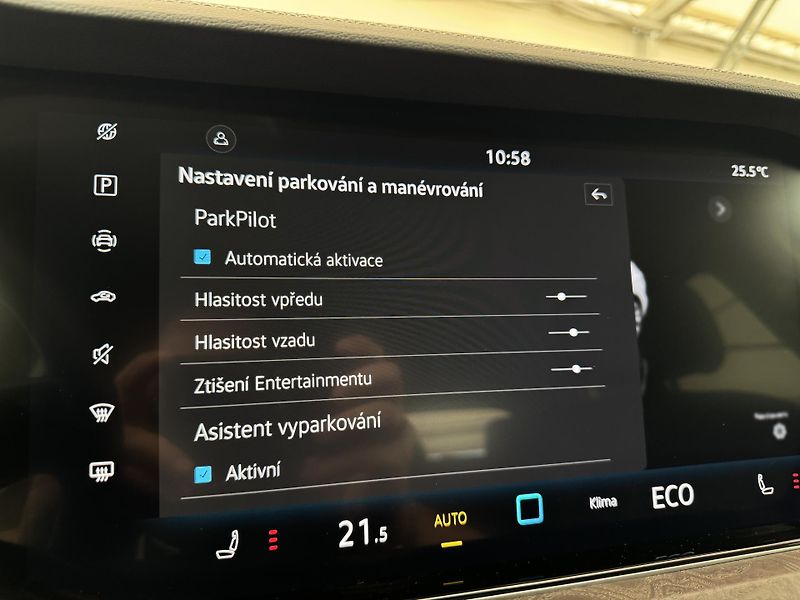 Volkswagen Touareg 3.0Tdi*1-MAJ*DPH*ELEGANCE* - fotka 34 z 44