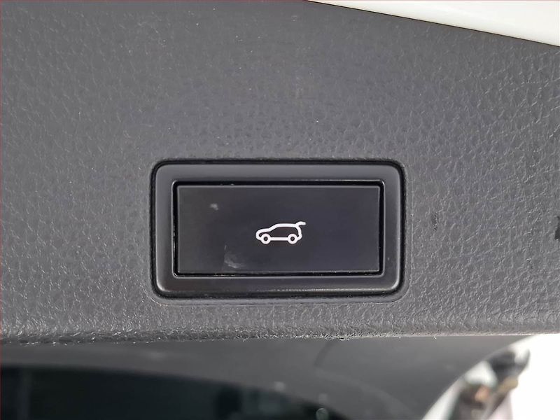 Volkswagen Touareg (2015) 3.0 TDI - fotka 25 z 27