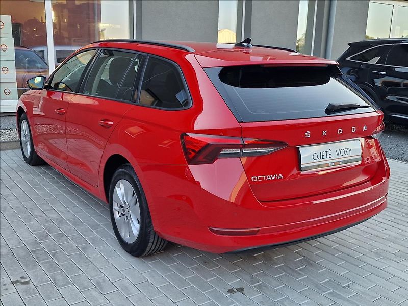 Škoda Octavia 2.0TDI DSG Ambition,ČR,1.Maj. - fotka 8 z 50