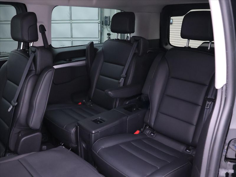 Toyota ProAce Verso 2,0 D-4D 130kW VIP 6-Míst CZ - fotka 12 z 31