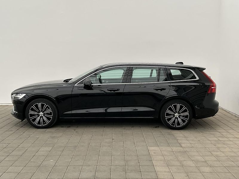 Volvo V60 2.0 T5 INSCRIPTION - fotka 3 z 25