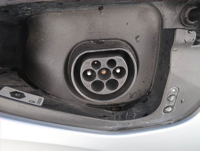 Volkswagen Tiguan (2022) R-Line 1.4 TSI eHybrid - fotka 26 z 27