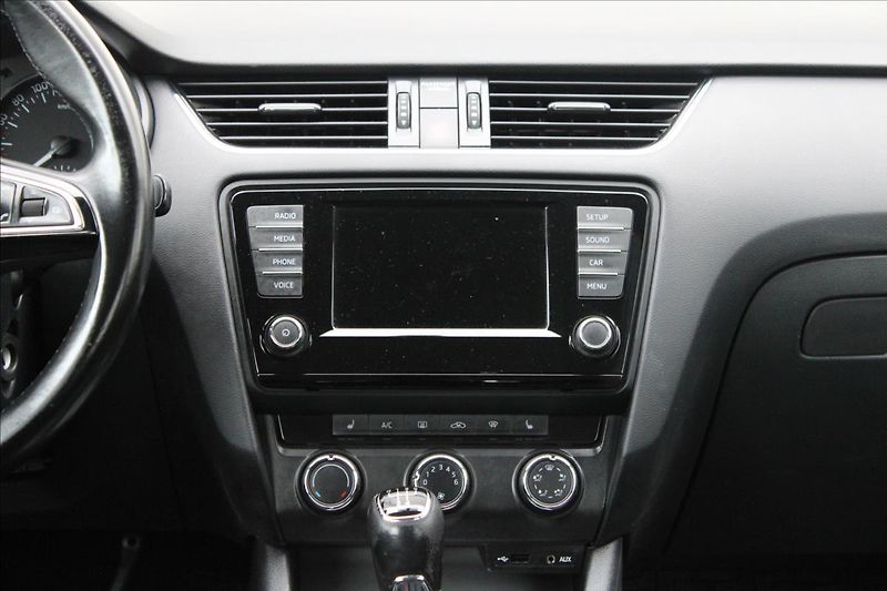 Škoda Octavia 1.6 TDI/81 kW/Ambition/ CZ - fotka 22 z 39