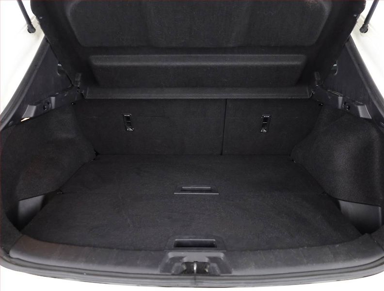 Nissan Qashqai (2019) 1.3 DIG-T, ČR,1.maj - fotka 15 z 16