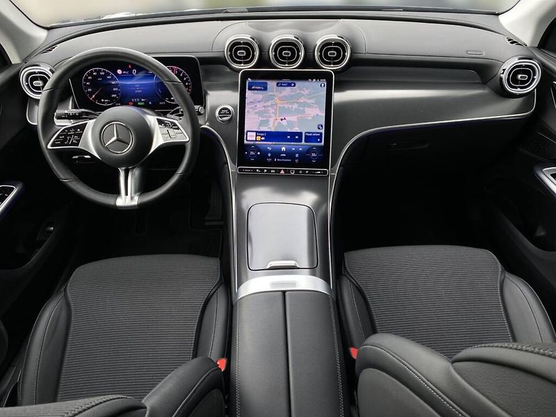 Mercedes-Benz GLC (2025) 300 de 4MATIC - fotka 11 z 28
