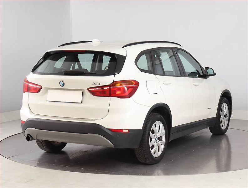 BMW X1 (2016) xDrive18d, 4X4, Automat, Navi - fotka 5 z 22