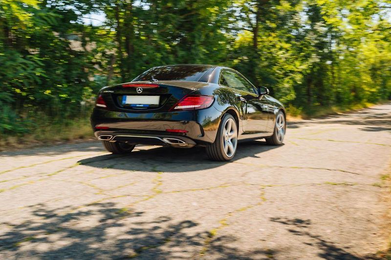 Mercedes-Benz SLC (2019) 300, Automat,180KW,Full Led - fotka 31 z 31