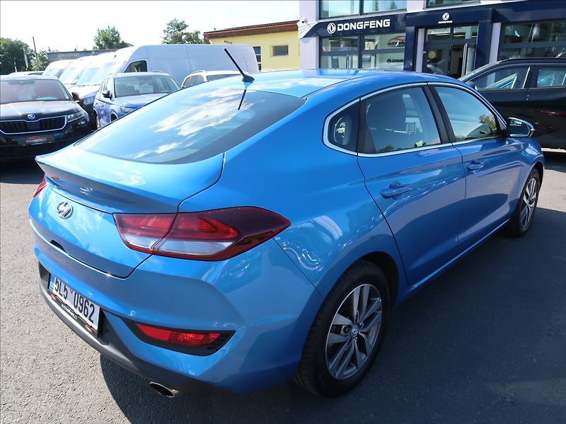 Hyundai i30 1,0 T-GDi,88kW,1majČR,serv.kn. - fotka 3 z 29