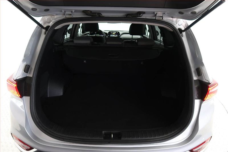 Hyundai Santa Fe (2019) 2.0 CRDi - fotka 14 z 21