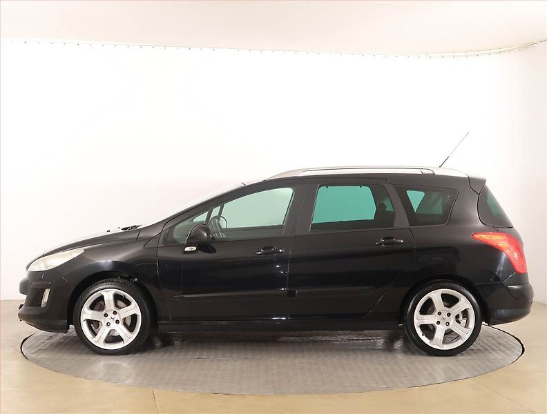 Peugeot 308 (2008) 1.6 THP, 7 míst, po STK - fotka 3 z 17
