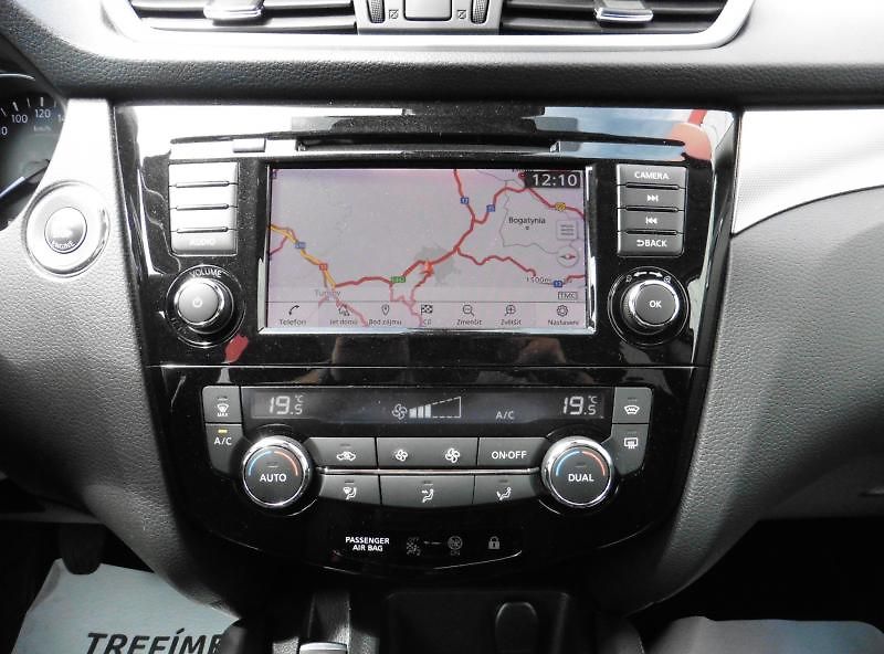 Nissan Qashqai 1.5 dCi 115 N-Connecta 1.maj. - fotka 11 z 14