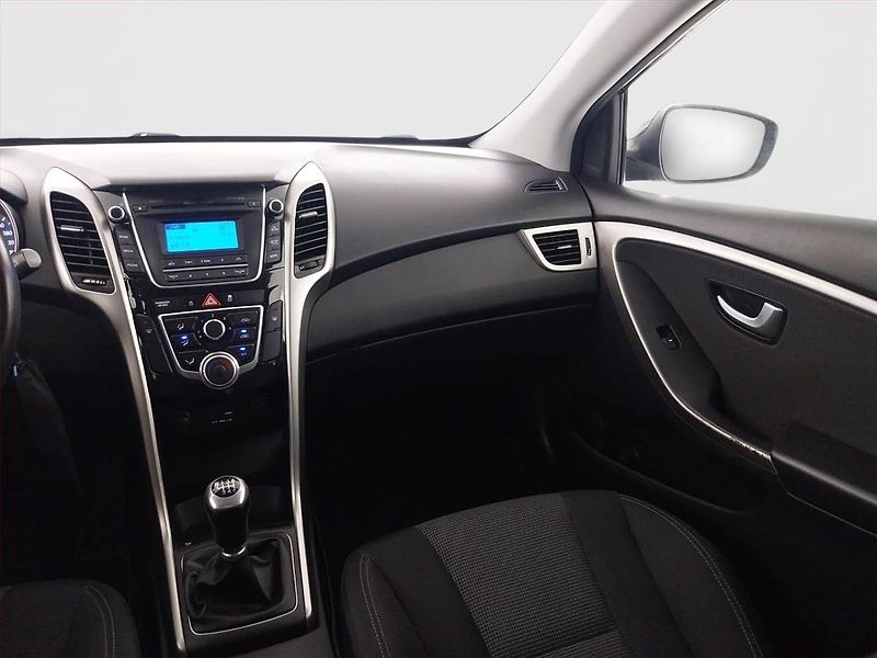 Hyundai i30 (2015) 1.6 MPI, ČR,1.maj, Serv.kniha - fotka 7 z 20