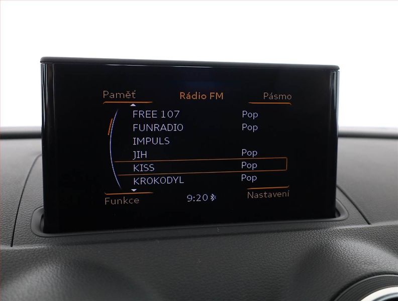 Audi A3 (2015) 1.8 TFSI, 4X4, Automat, Navi - fotka 14 z 18