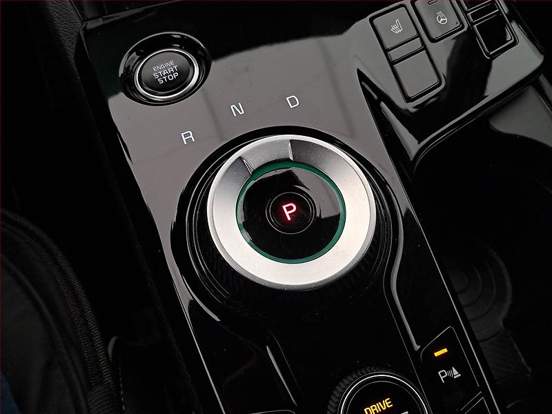 Kia Sportage (2022) 1.6 T-GDI MHEV - fotka 17 z 23