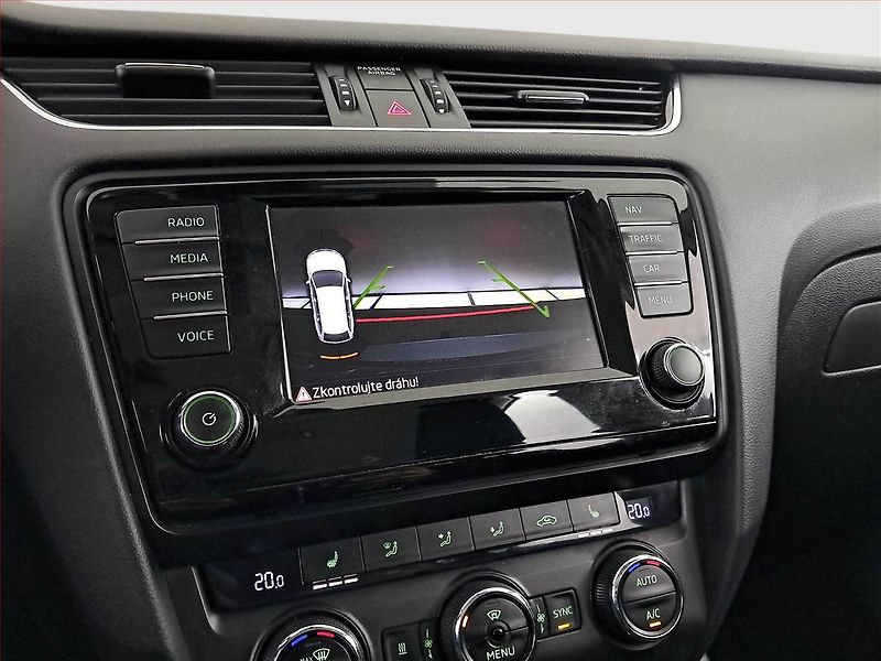 Škoda Octavia (2015) Scout 2.0 TDI, 4X4, Automat - fotka 19 z 23