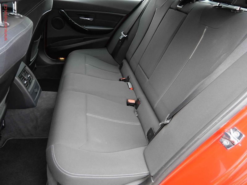 BMW Řada 3 (2013) 2.0 D 320d, 2.maj,ČR, Sport - fotka 10 z 22