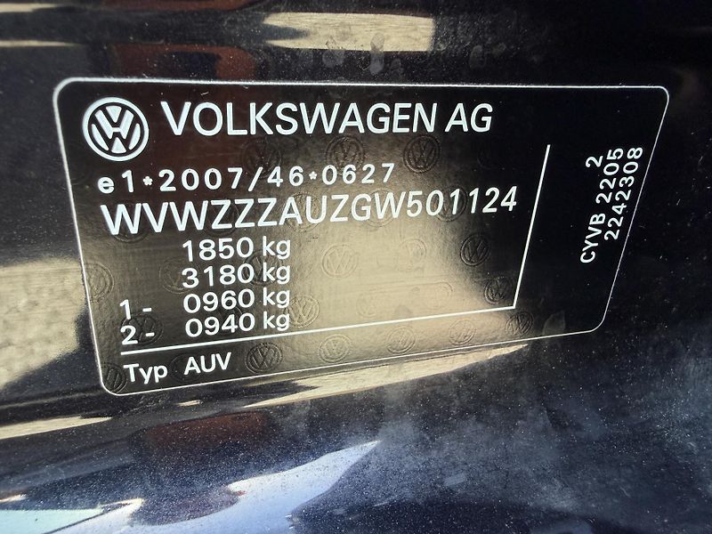 Volkswagen Golf Sportsvan 1.2 TSI DIGIKLIMA SERVISKA - fotka 32 z 32