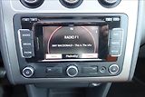 Volkswagen Touran 2,0 TDi,SERV.KN.,CROSS,7 MÍST. - náhled 26