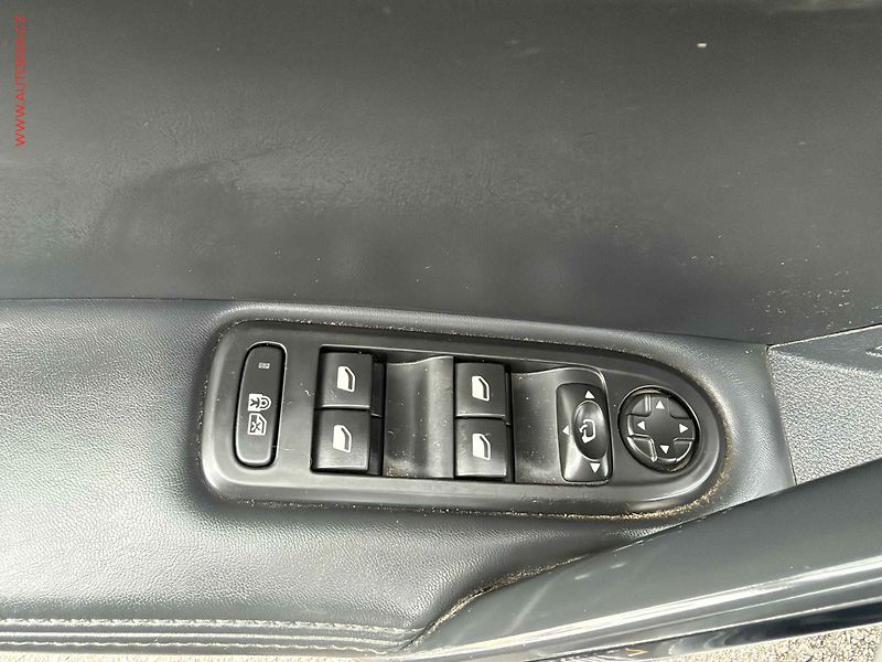 Peugeot 508 (2015) 2.0HDi, 1.maj, AT - fotka 11 z 19